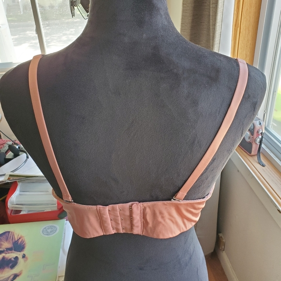 Victoria's secret bra - Picture 5 of 8